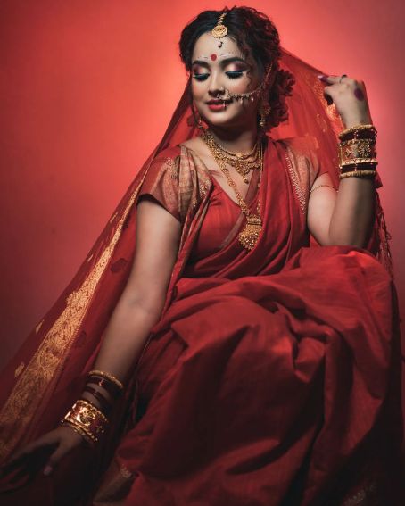 Bengali Saree With Maroon Color Gold Border