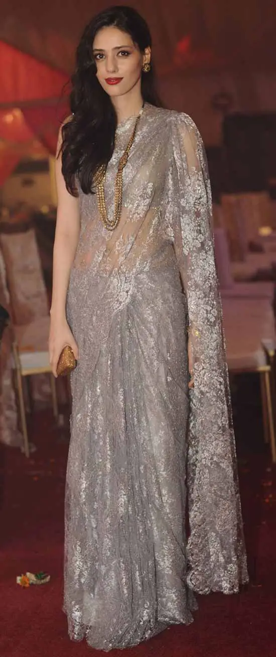 20 Diffe Look Gorgeous In Your Chantilly Lace Saree Black French Chantilly Lace Saree With Crepe Tissue Blouse