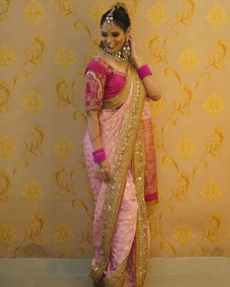 Fancy Pink And Gold Border Nauvari Saree