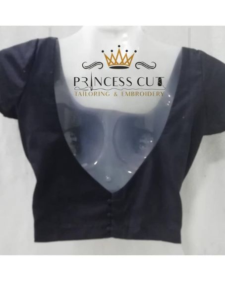 Oval-shaped Simple Blouse Work Design