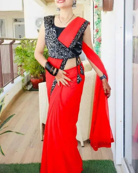 Plain Red Fancy Saree With Black Velvet Lace Blouse