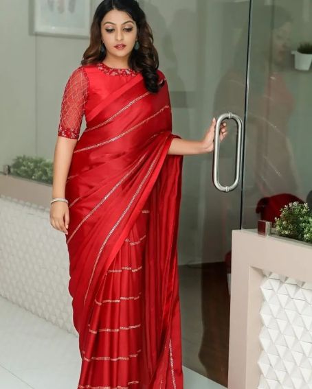 Red Boat Neck Blouse With Striped Pattern Red Saree