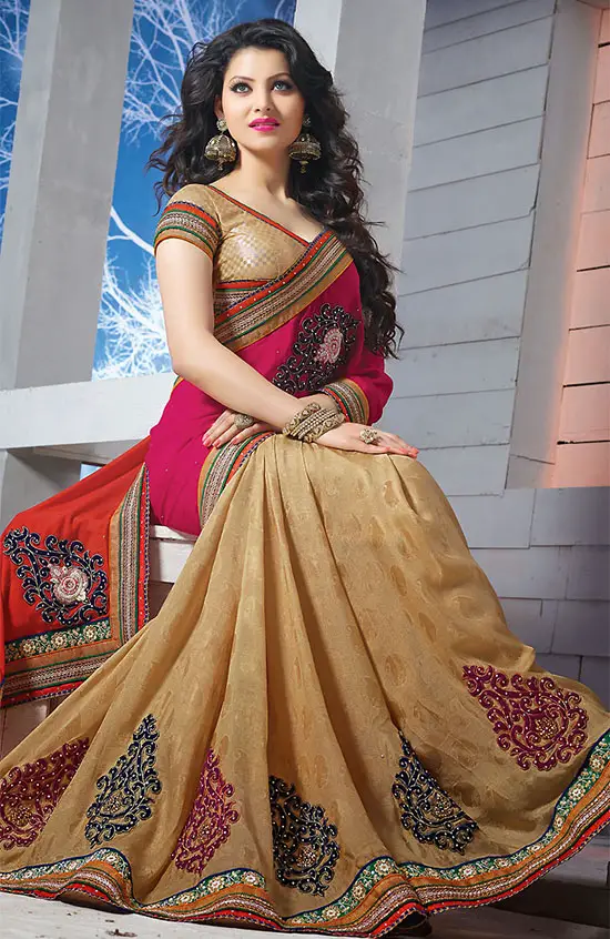 Urvashi Rautela In Chiffon Saree