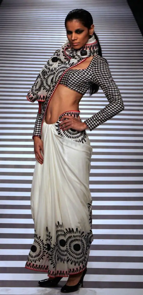 saree in western look
