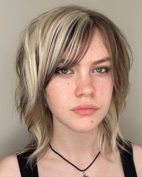 Chunky Highlight With Bangs Hairstyle