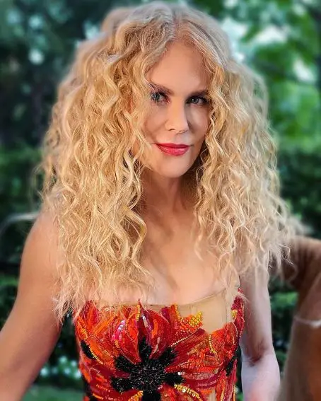 Nicole Kidman Curly Hairstyle With Blonde Hair