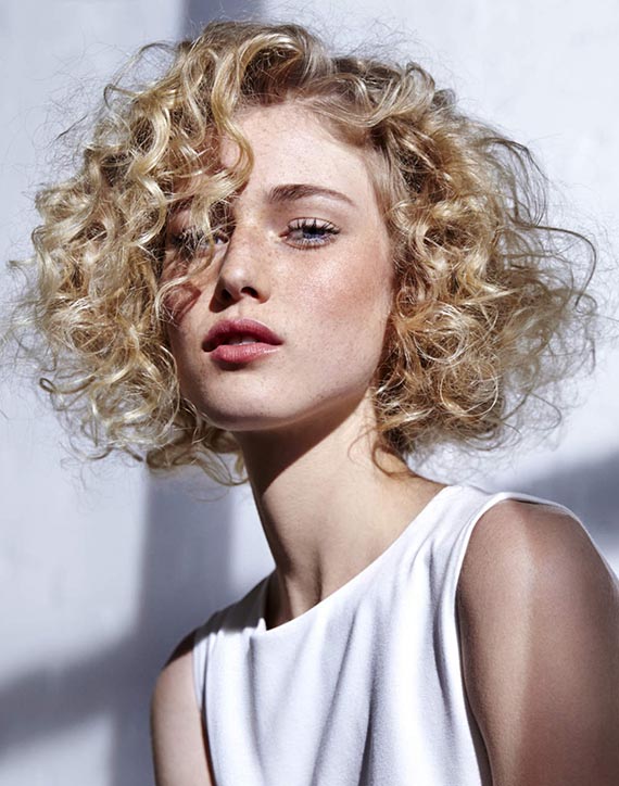 Top 15 Amazing Curly Hairstyles With Blonde Hair