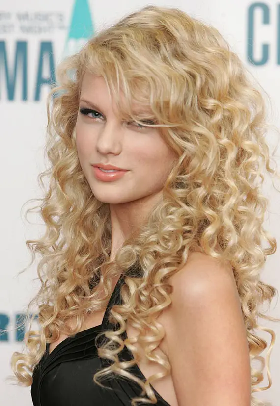 Taylor swift Long Curly Blonde Hair