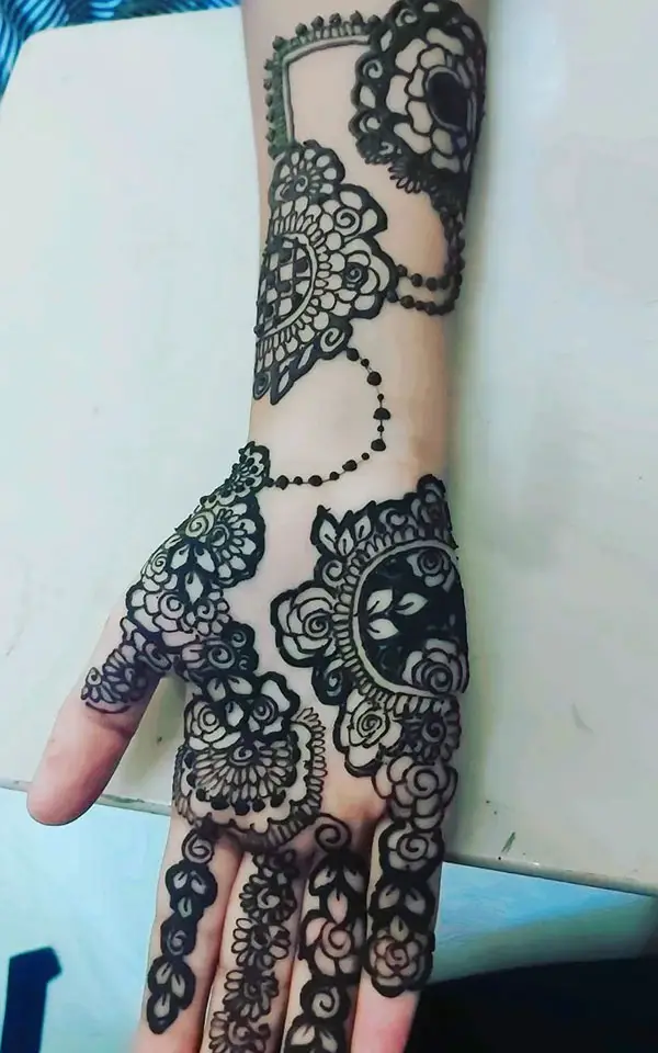 Top 25+ Eye Catching Arabic Mehndi Designs - Latest Collection