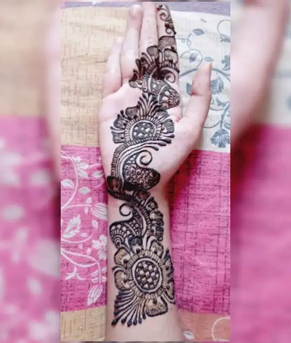 Top 25+ Eye Catching Arabic Mehndi Designs - Latest Collection