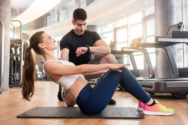 Isometric sit up for belly fat