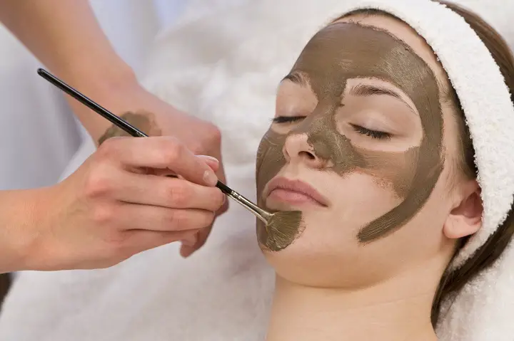 multani mitti face pack for skin tightening