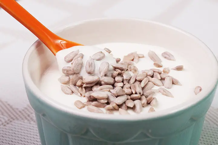 yogurt with sunflower seeds