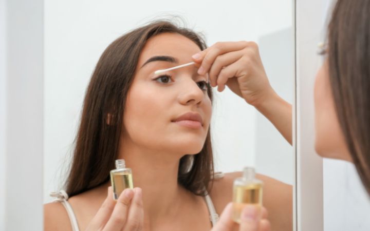 Vitamin E Oil for Eyelashes