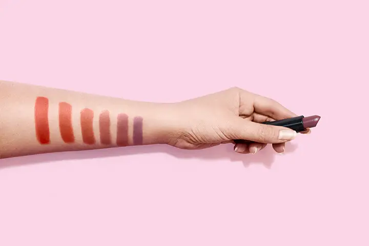 Choose the Right Lipstick Shade