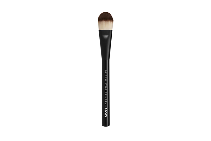 Flat Brush for Complete Coverage