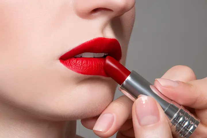 Making the Right Choice of Red Lipstick