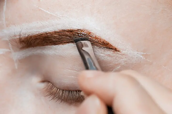 how to tint your eyebrows with henna