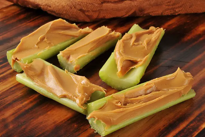 is peanut butter and celery low carb