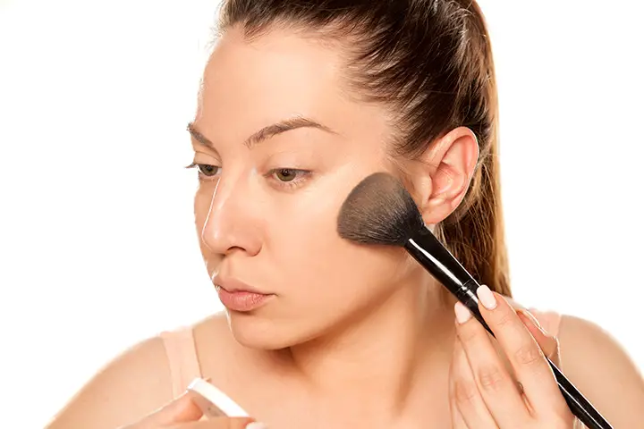how to apply powder foundation for beginners