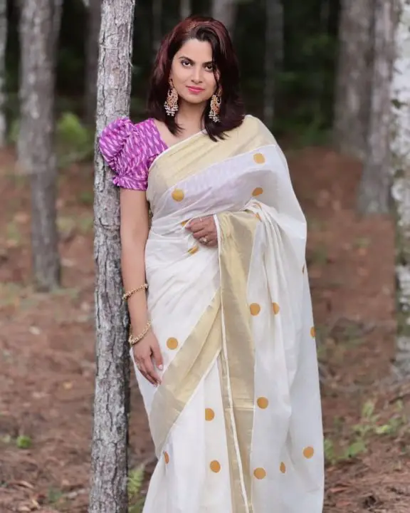 Beautiful Kerala Kasavu Saree In Purple Color