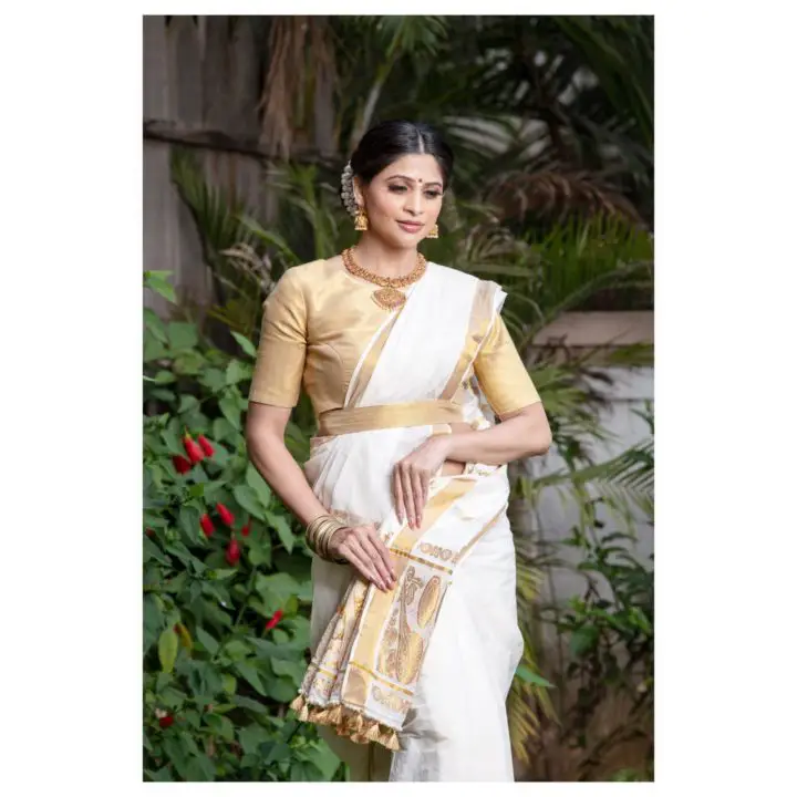 Coolest Kerala Kasavu Saree With Gold Border