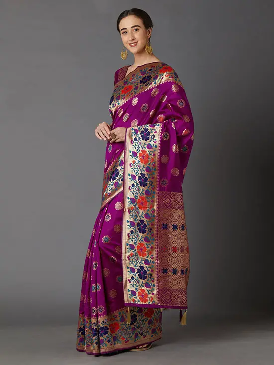 Magenta & Gold-Coloured Silk Blend Woven Design Kanjeevaram Saree
