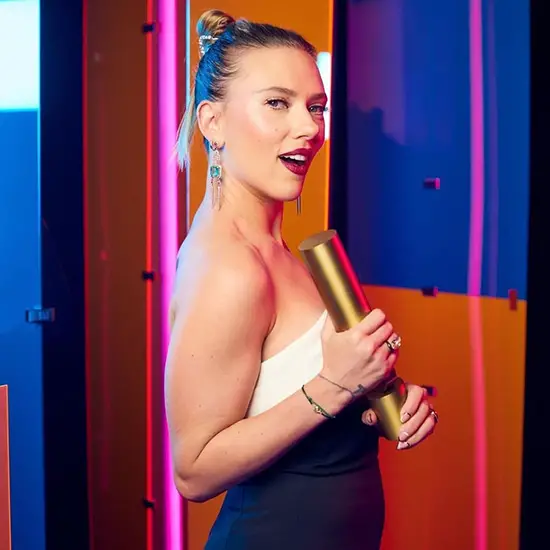 Scarlett Johansson : Biography, Movies, Birthday, Age, Family, Husband, Photos & More » Celtalks