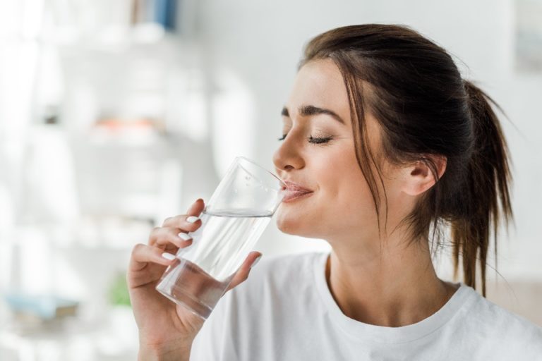 8 Simple Home Remedies To Reduce Water Retention