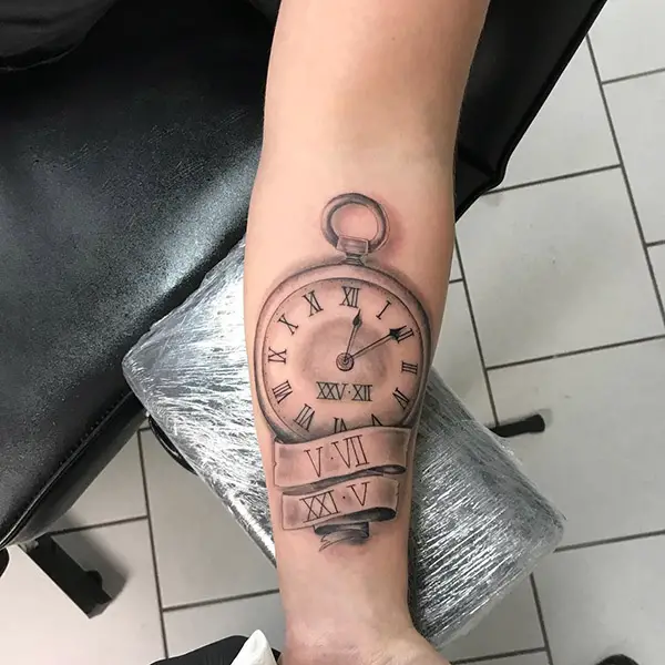Roman Numerals with a Clock