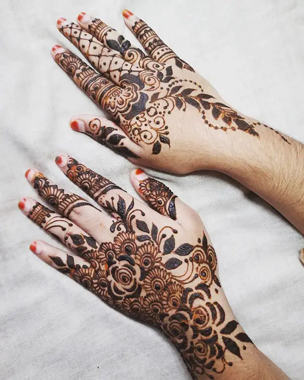 25 Simple Flower Mehndi Designs For All Occasions