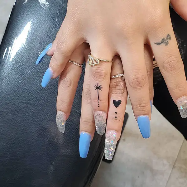 30 Beautiful Heart Tattoo Designs on Fingers You Would Love To Flaunt