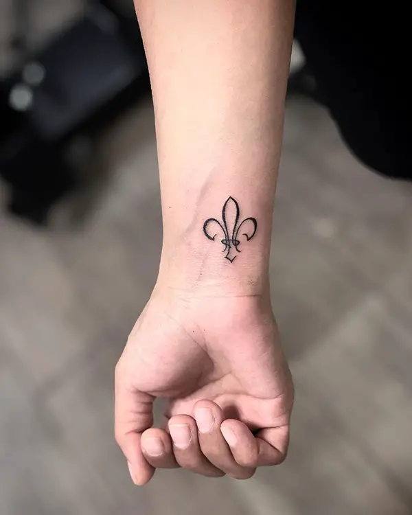 Fleur de Lis Outline Tattoo