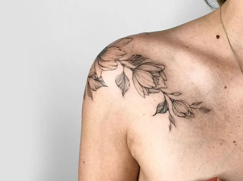 Flower Tattoos on Shoulder