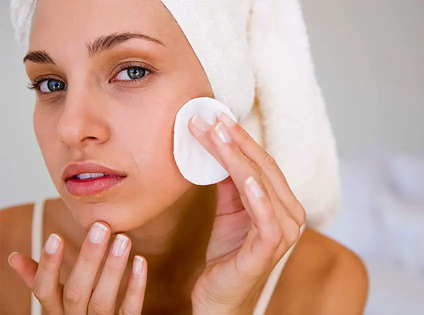 10 Best Homemade Skin Toners For Glowing Skin