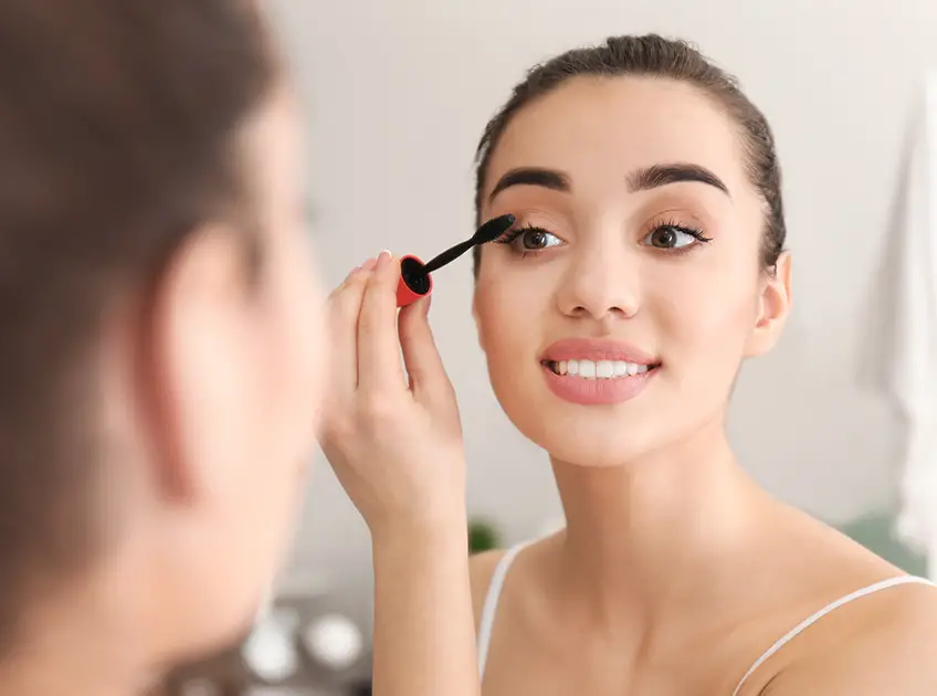 how to trim false eyelashes