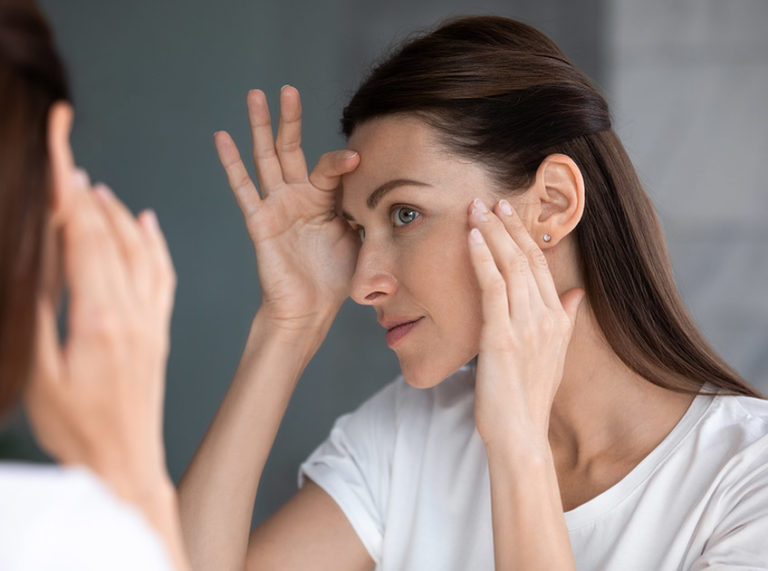 Retinol Vs Hyaluronic Acid Benefits & Differences
