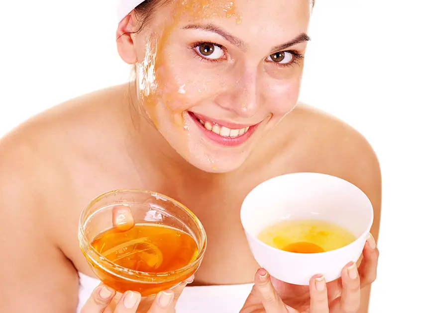 egg yolk benefits for skin and hair