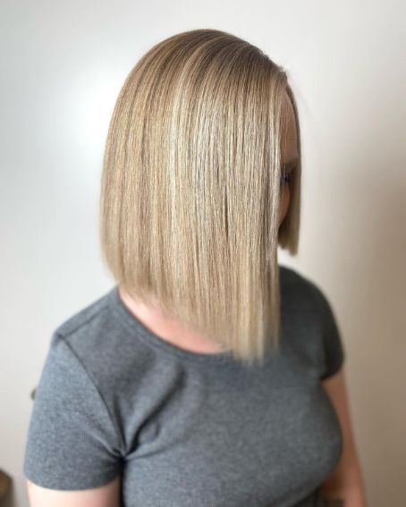 Asymmetrical Bob Haircut to Hide Sagging Jowls