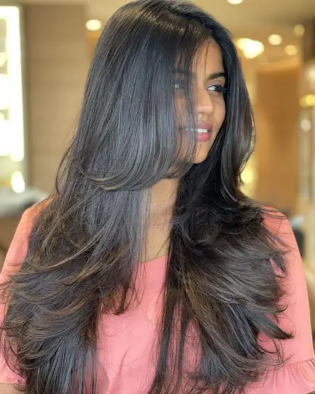 Long Layers Haircut to Hide Sagging Jowls