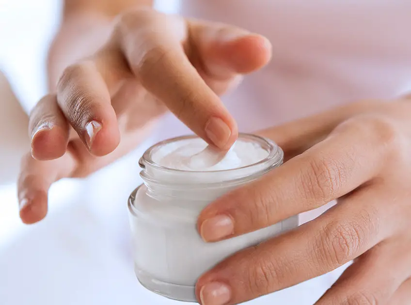How to apply Estrogen Cream with your Finger