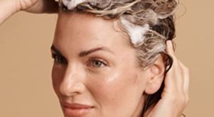 7 Best Natural Shampoos For Oily Hair