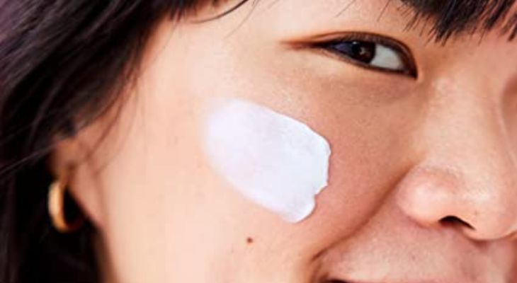 7 Best Moisturizers For Brightening Skin