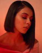 Short bob haircut ideal for postpartum hair thinning