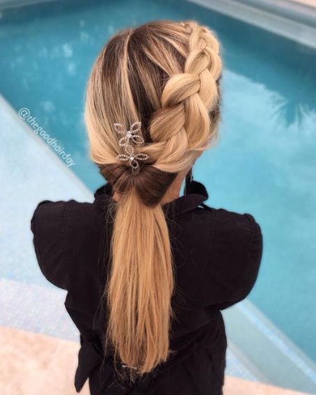 Inverted Ponytail