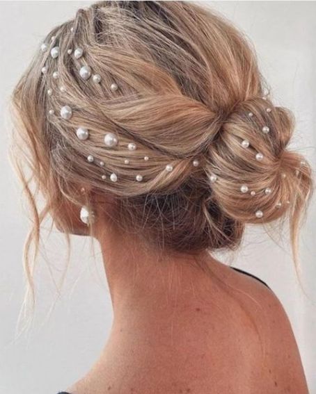 Pearl Hair Slides