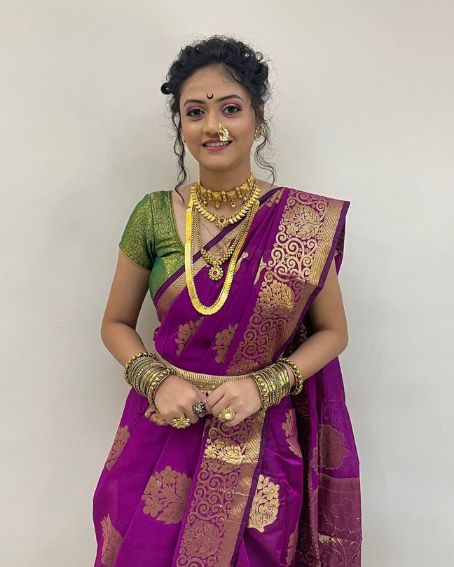 Simple Kathpadar Saree Blouse Design