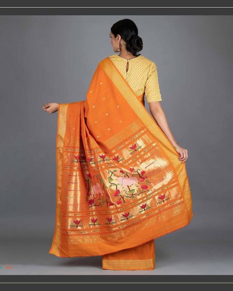 Back Keyhole Kathpadar Saree Back Neck Blouse Design