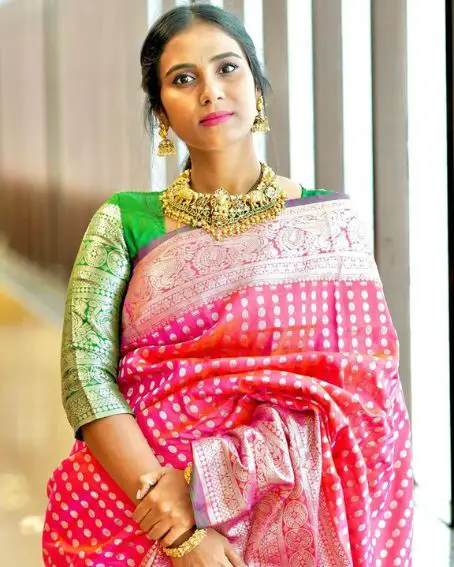 Big Border Pink Saree With The Green Blouse Design