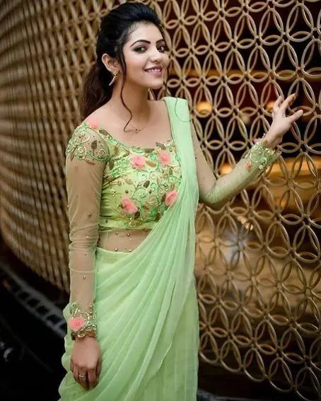 Front U Neck Pink And Green Combination Blouse Design